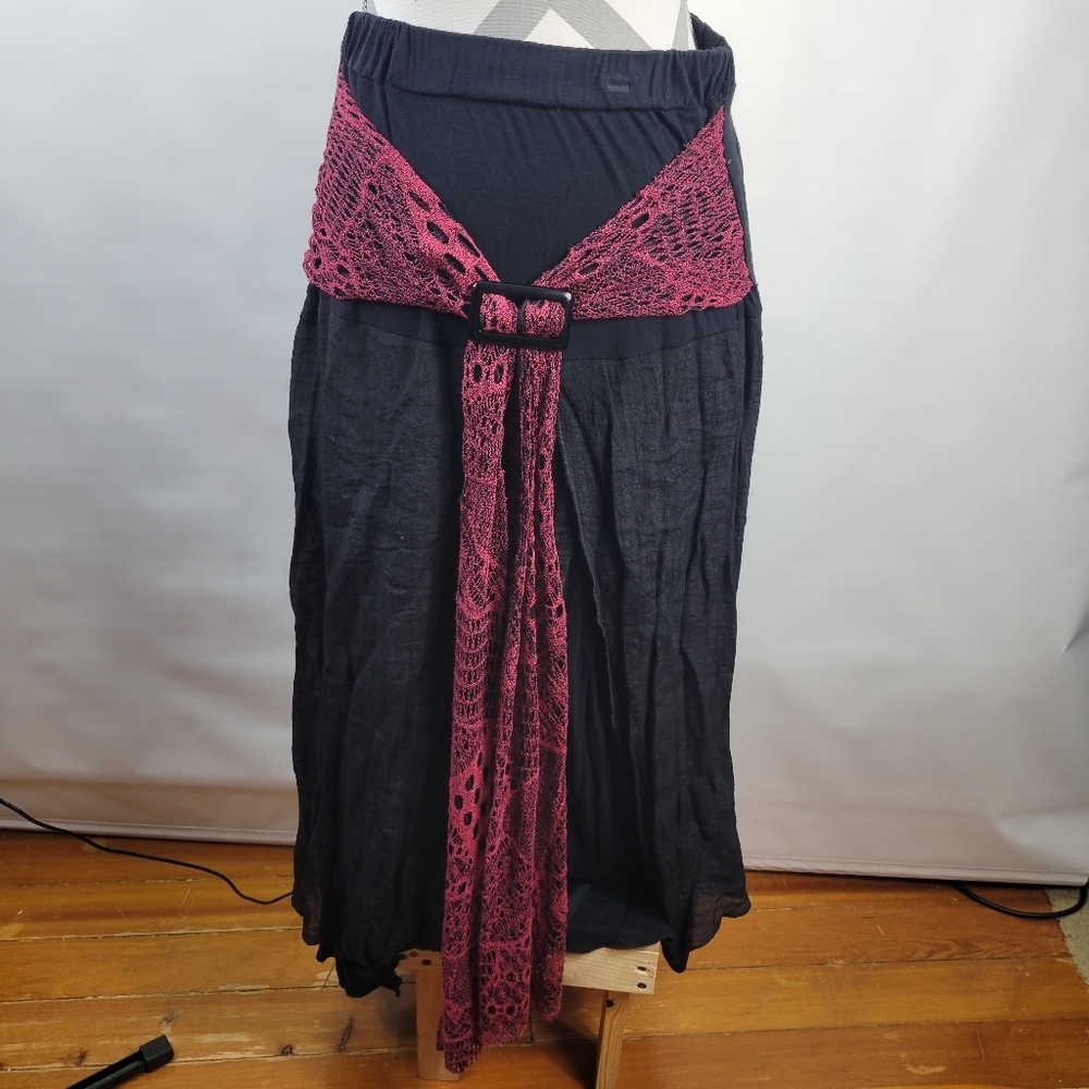 Lily 2 Piece Skirt and Crochet Vest Black Pink Skirt S L/Vest S XL Mixed Media - Picture 13 of 16